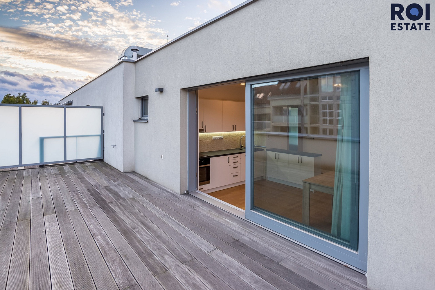Pronájem bytu 2+kk 49 m² — photo 2