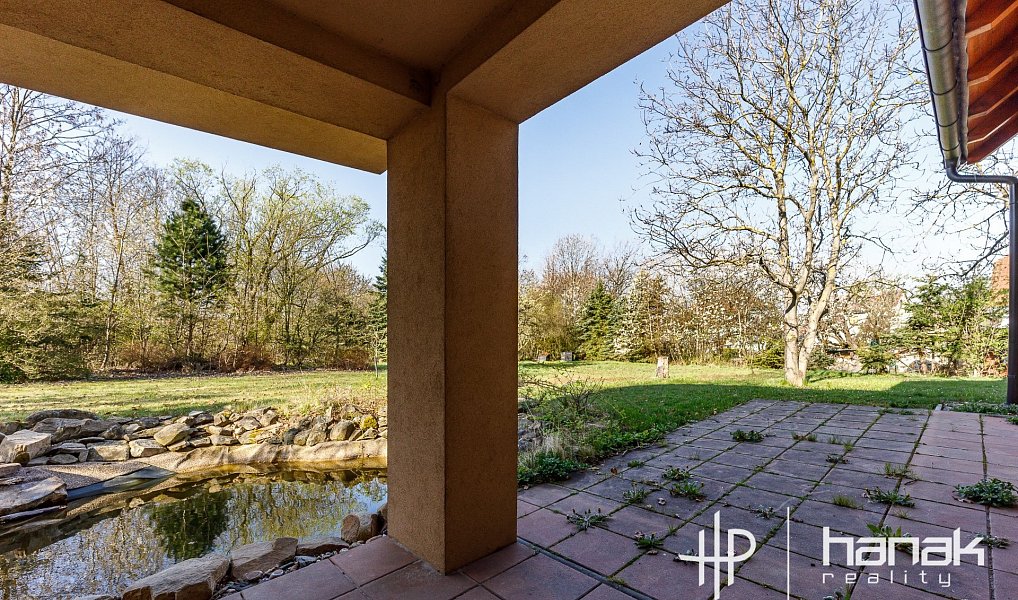 Prodej domu 259 m² s pozemkem 2 016 m², Strančice – náhled fotky 24