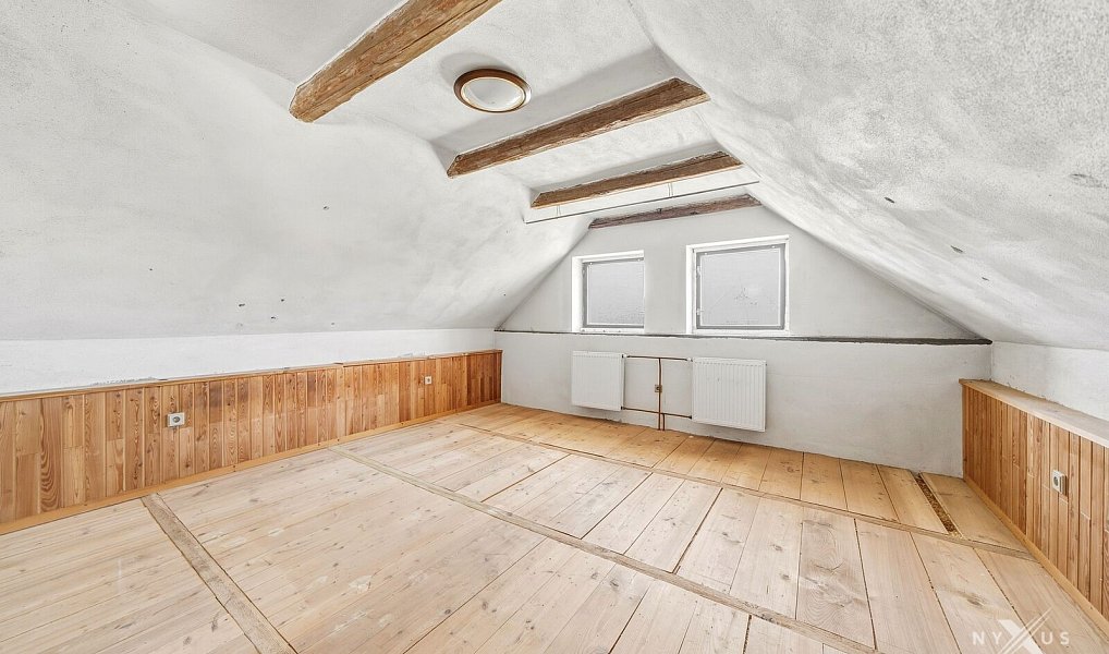 Prodej domu 213 m² s pozemkem 803 m², Chleby – náhled fotky 12