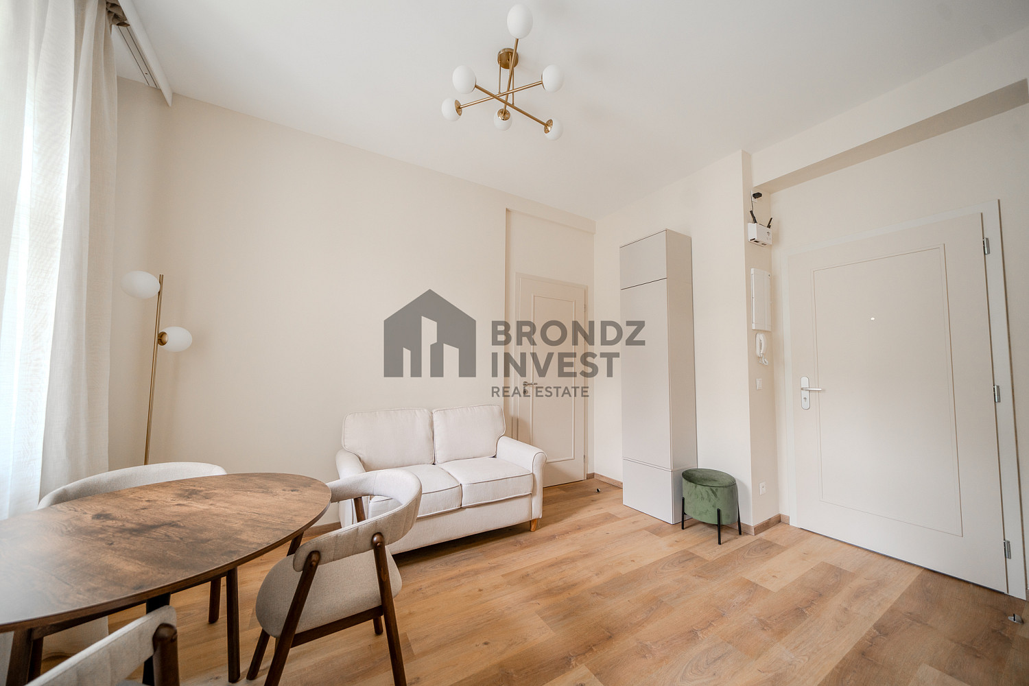Pronájem bytu 2+kk 38 m² – fotografie 4