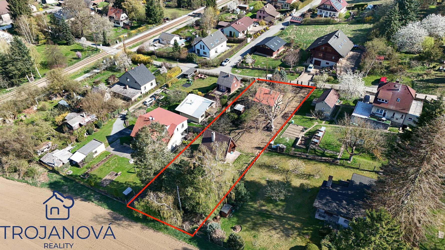 Prodej stavebního pozemku 1 249 m²