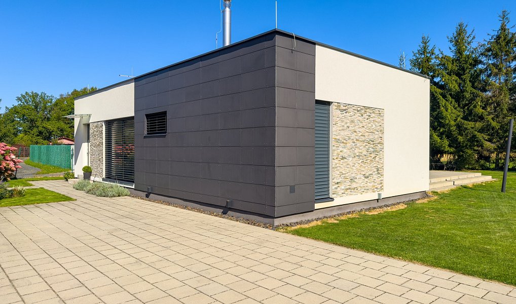 Prodej domu 181 m² s pozemkem 951 m², Kamenice – náhled fotky 3