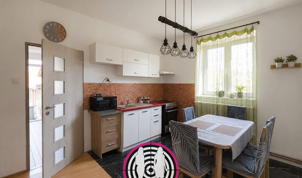 Prodej domu 117 m² s pozemkem 322 m², Týnec nad Labem – náhled fotky 2