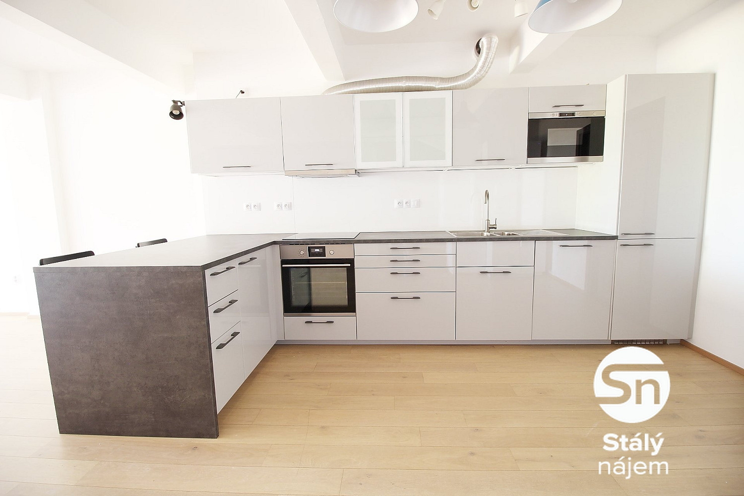 Pronájem bytu 1+kk 86 m²