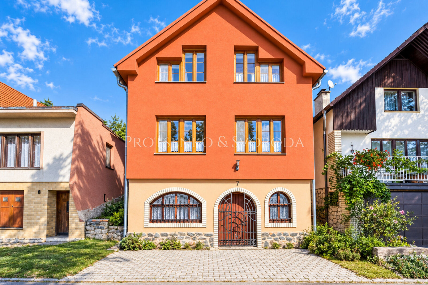 Prodej domu 285 m² s pozemkem 285 m²