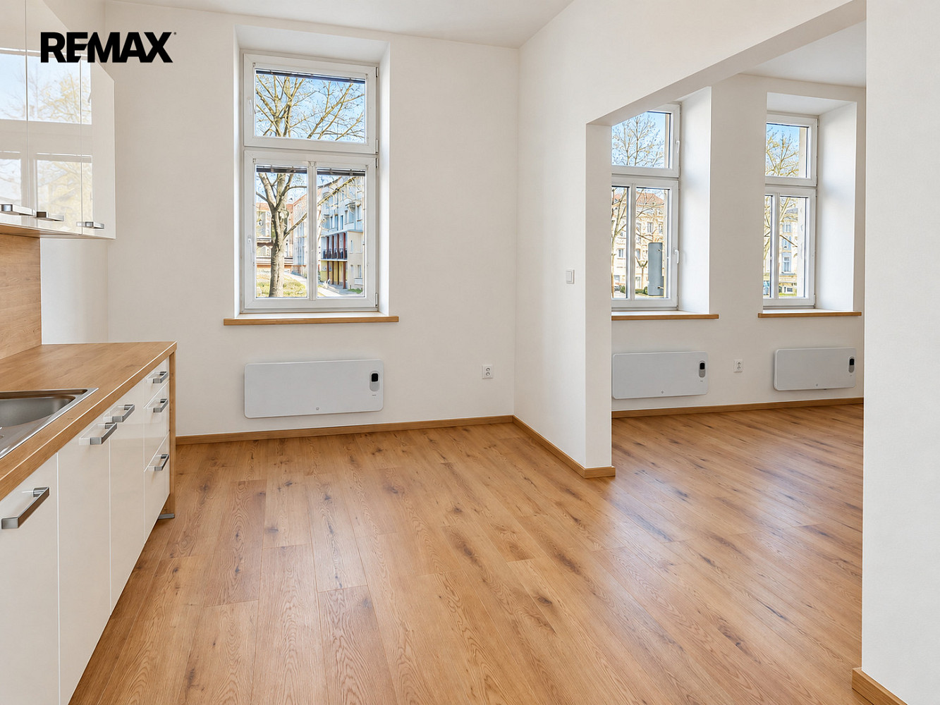 Pronájem bytu 2+kk 40 m² – fotografie 3