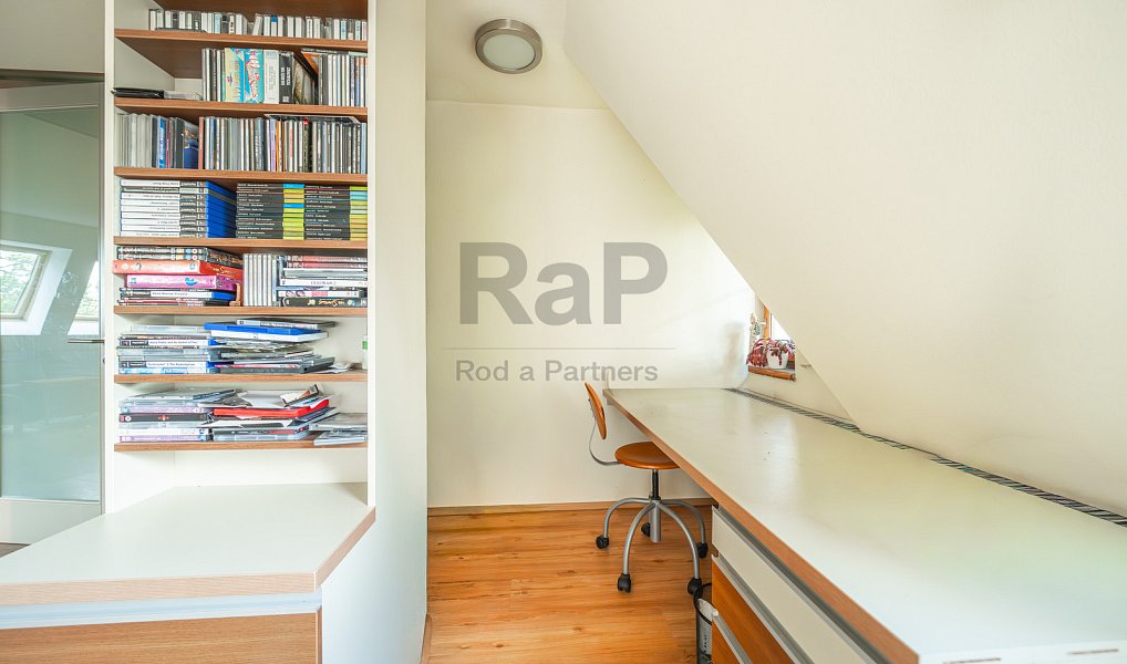 Prodej domu 161 m² s pozemkem 641 m², Praha – náhled fotky 22