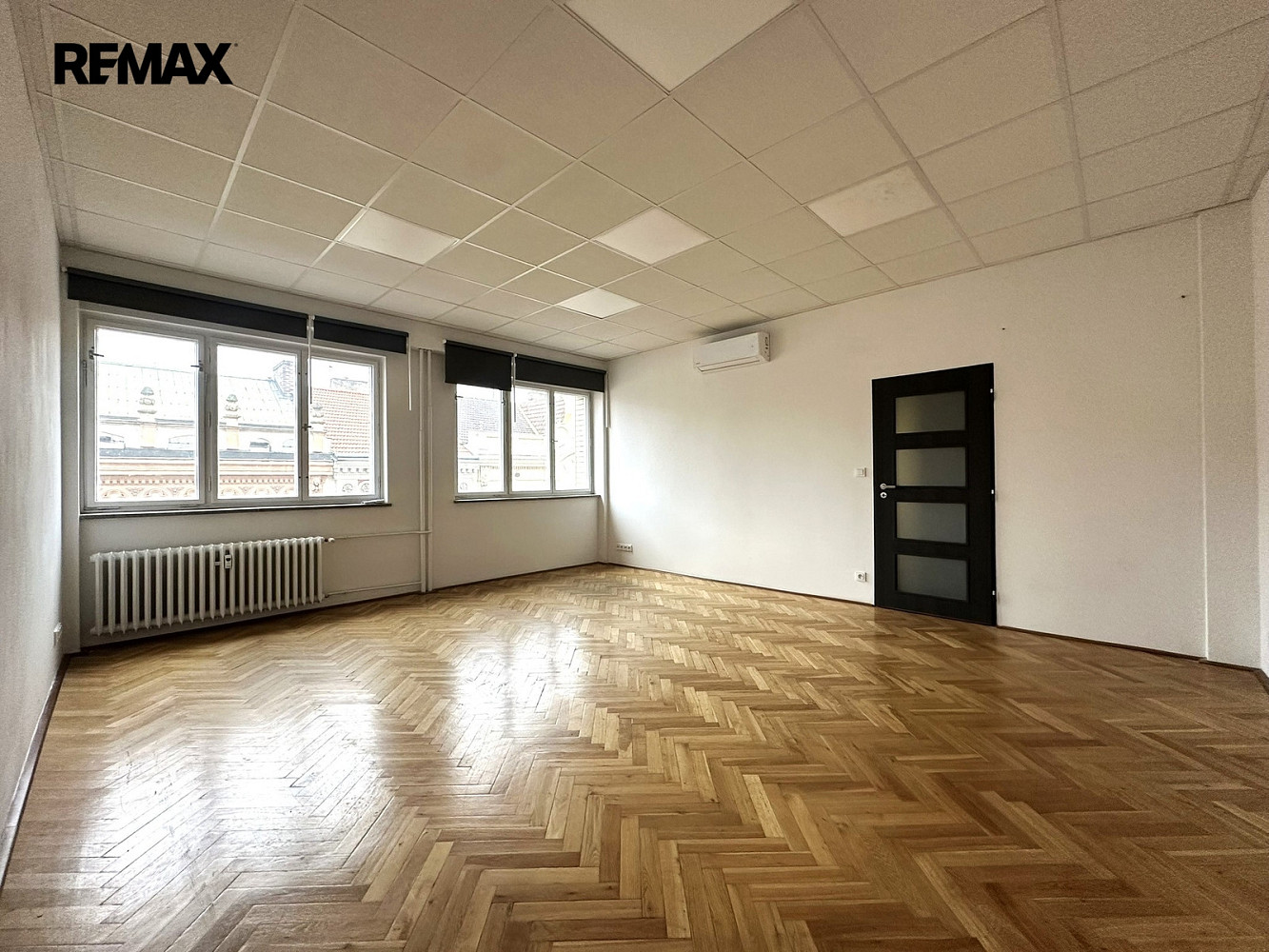 Pronájem kanceláře 66 m² — photo 4