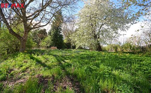 Prodej stavebního pozemku 892 m², Hradečno, okres Kladno