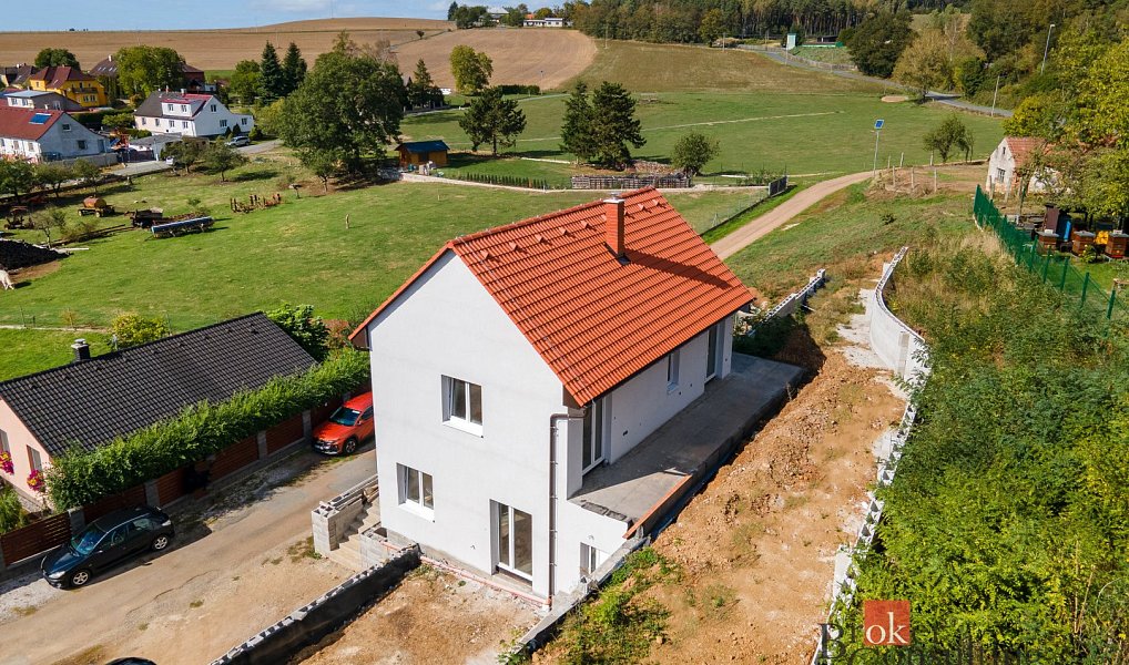 Prodej domu 139 m² s pozemkem 818 m², Břasy – náhled fotky 4