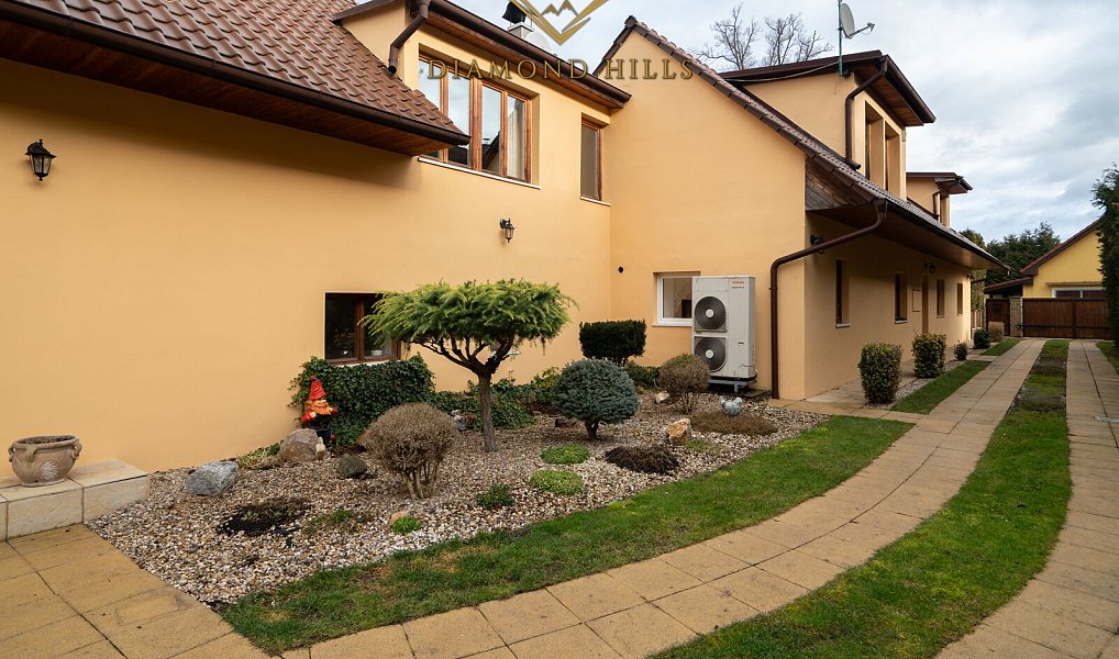 Prodej domu 299 m² s pozemkem 845 m², Kozojedy – náhled fotky 2