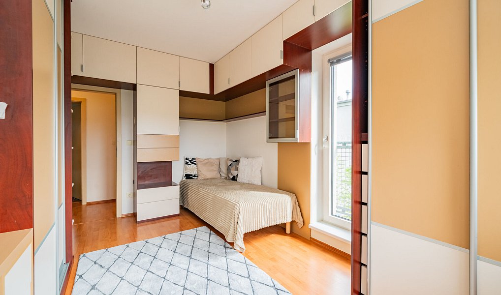 Prodej bytu 4+kk 93 m², Jinočany – náhled fotky 31
