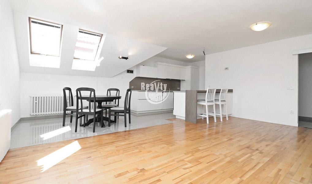 Prodej bytu 4+kk 90 m², Jihlava – náhled fotky 5