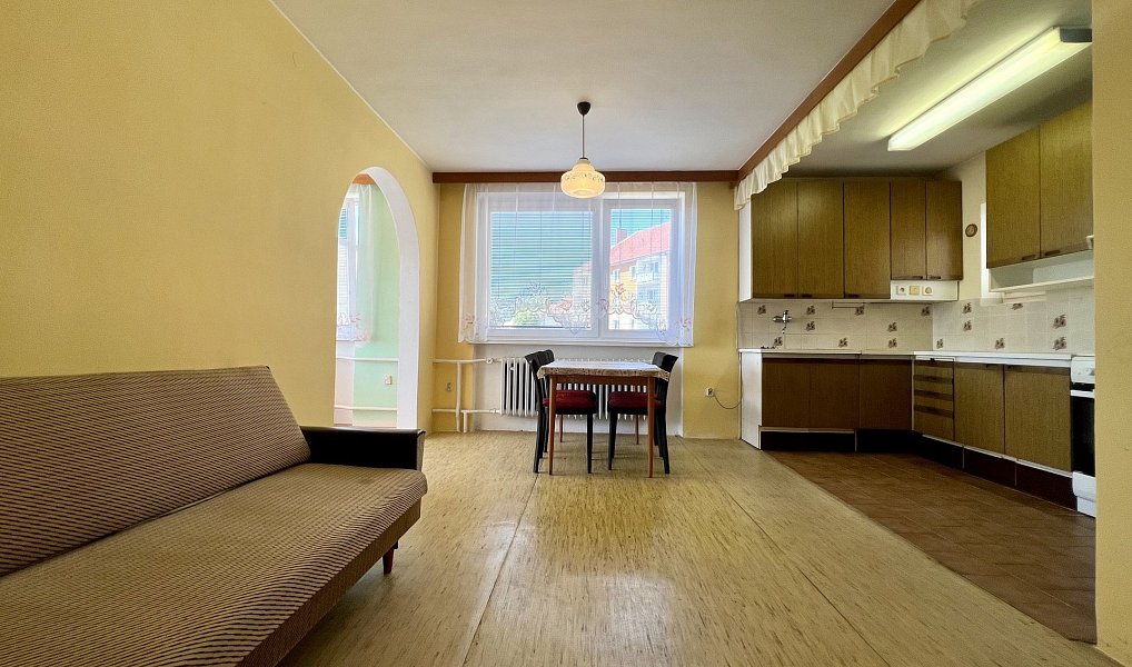 Prodej domu 160 m² s pozemkem 627 m², Rousínov – náhled fotky 10