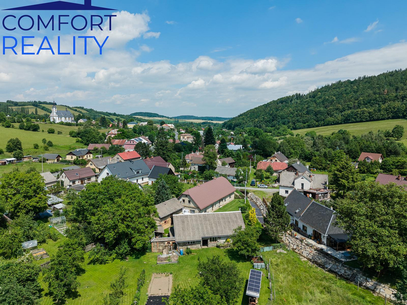 Prodej domu 308 m² s pozemkem 988 m² – pohled 2