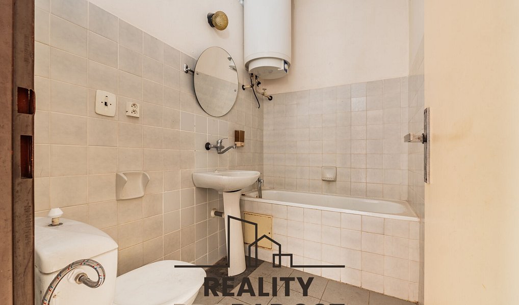 Prodej ubytovacího objektu 1 200 m², Znojmo – náhled fotky 37