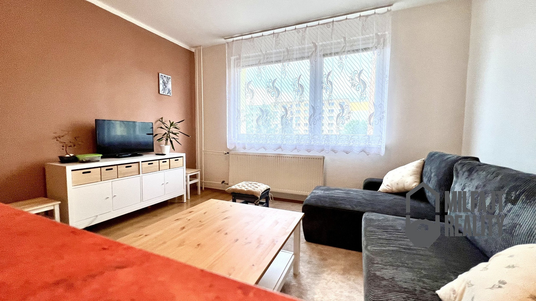 Pronájem bytu 2+kk 43 m² — photo 2