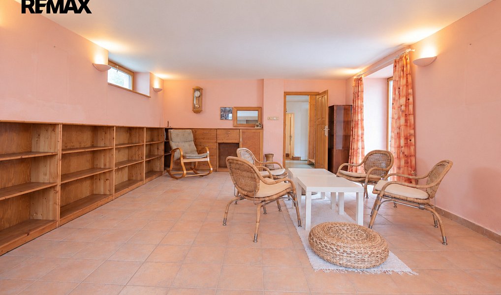 Prodej domu 168 m² s pozemkem 440 m², Zahrádky – náhled fotky 8