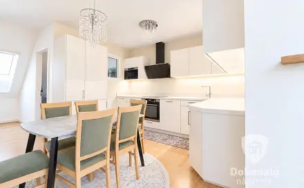 Pronájem bytu 4+kk 93 m²