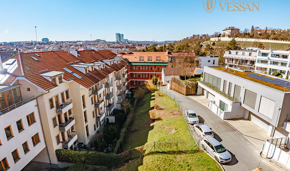 Prodej stavebního pozemku 388 m², Praha – náhled fotky 4