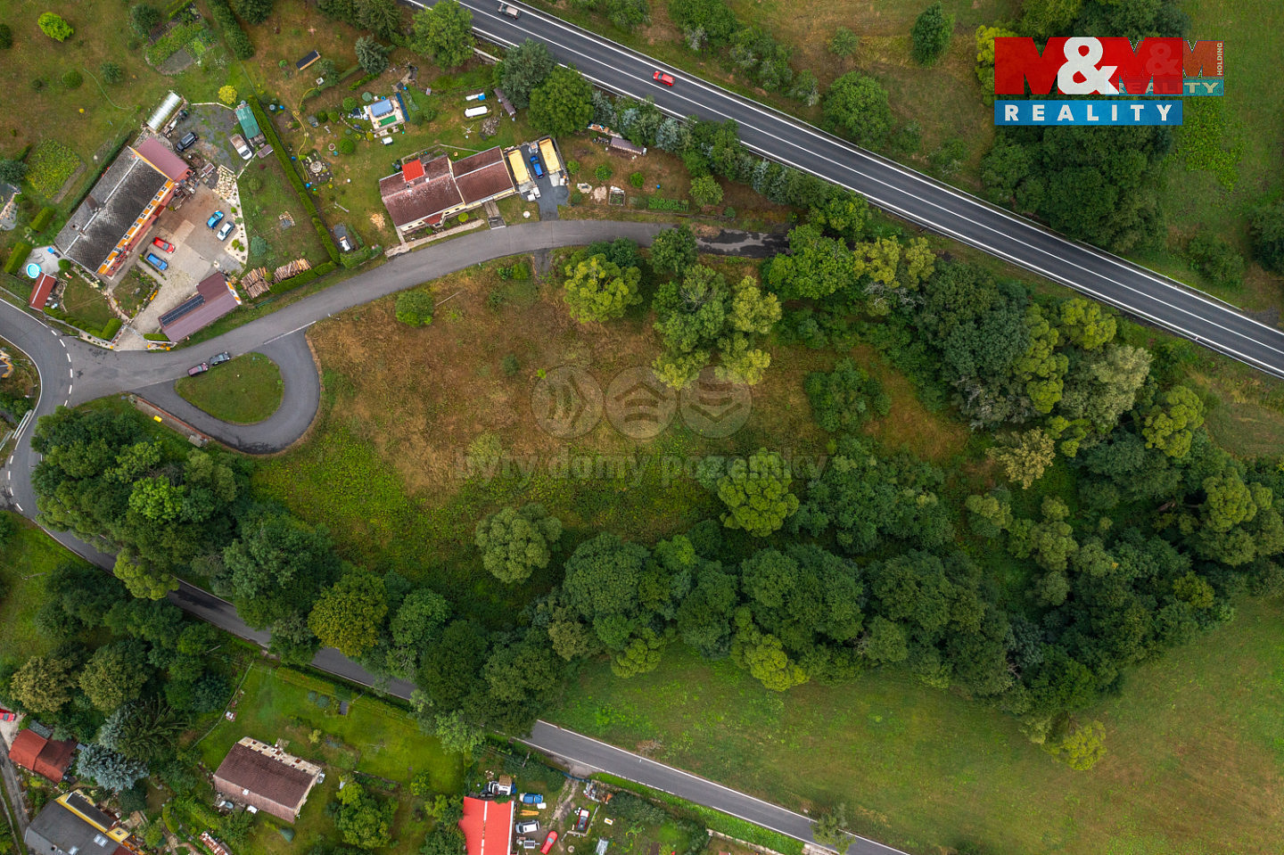 Prodej stavebního pozemku 2 240 m² — photo 3