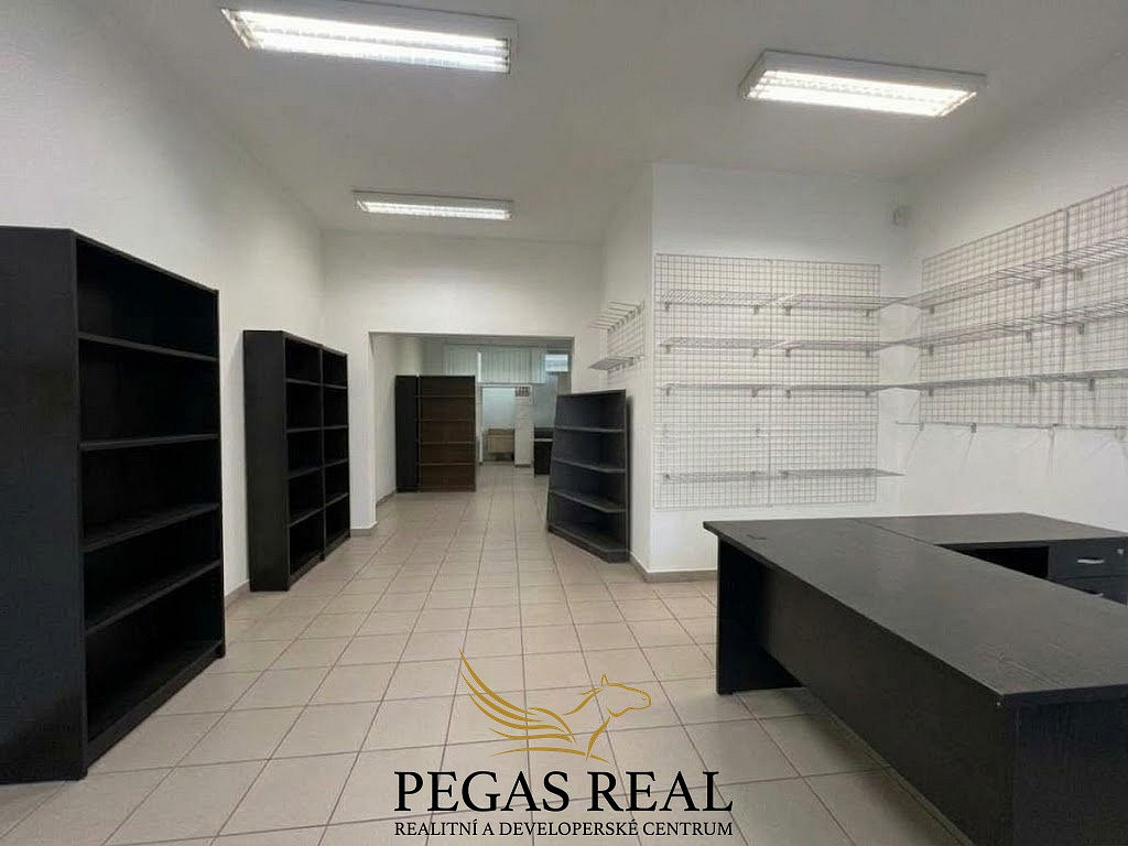 Pronájem obchodních prostor 52 m² – fotografie 2
