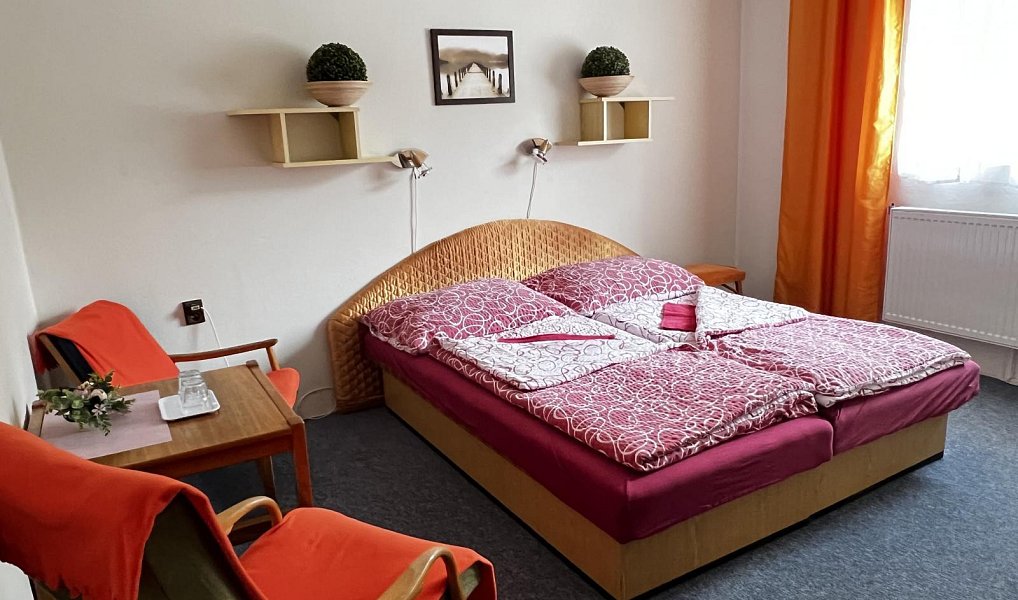 Prodej ubytovacího objektu 1 200 m², Svojanov – náhled fotky 19