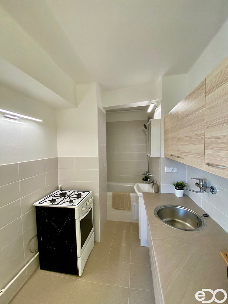 Pronájem bytu 1+kk 37 m² – fotografie 4
