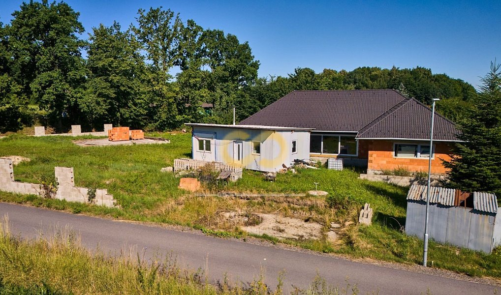 Prodej domu 180 m² s pozemkem 3 700 m², Chvalovice – náhled fotky 3