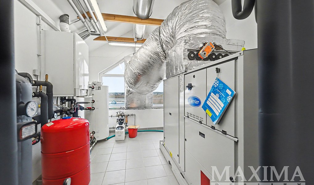 Prodej kanceláře 1 282 m², Praha – náhled fotky 8