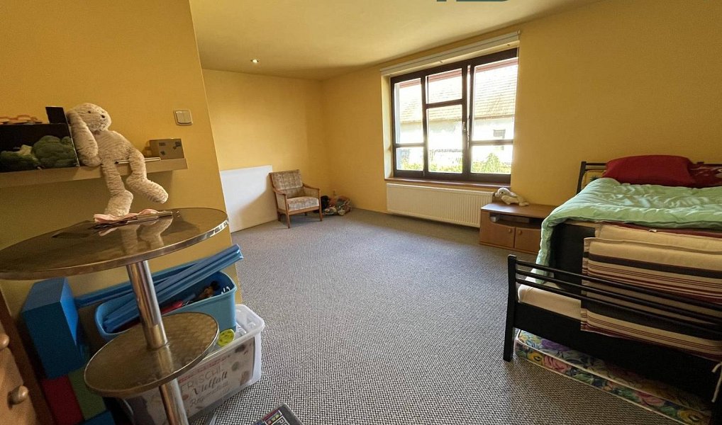 Prodej domu 573 m² s pozemkem 1 944 m², Holice – náhled fotky 6