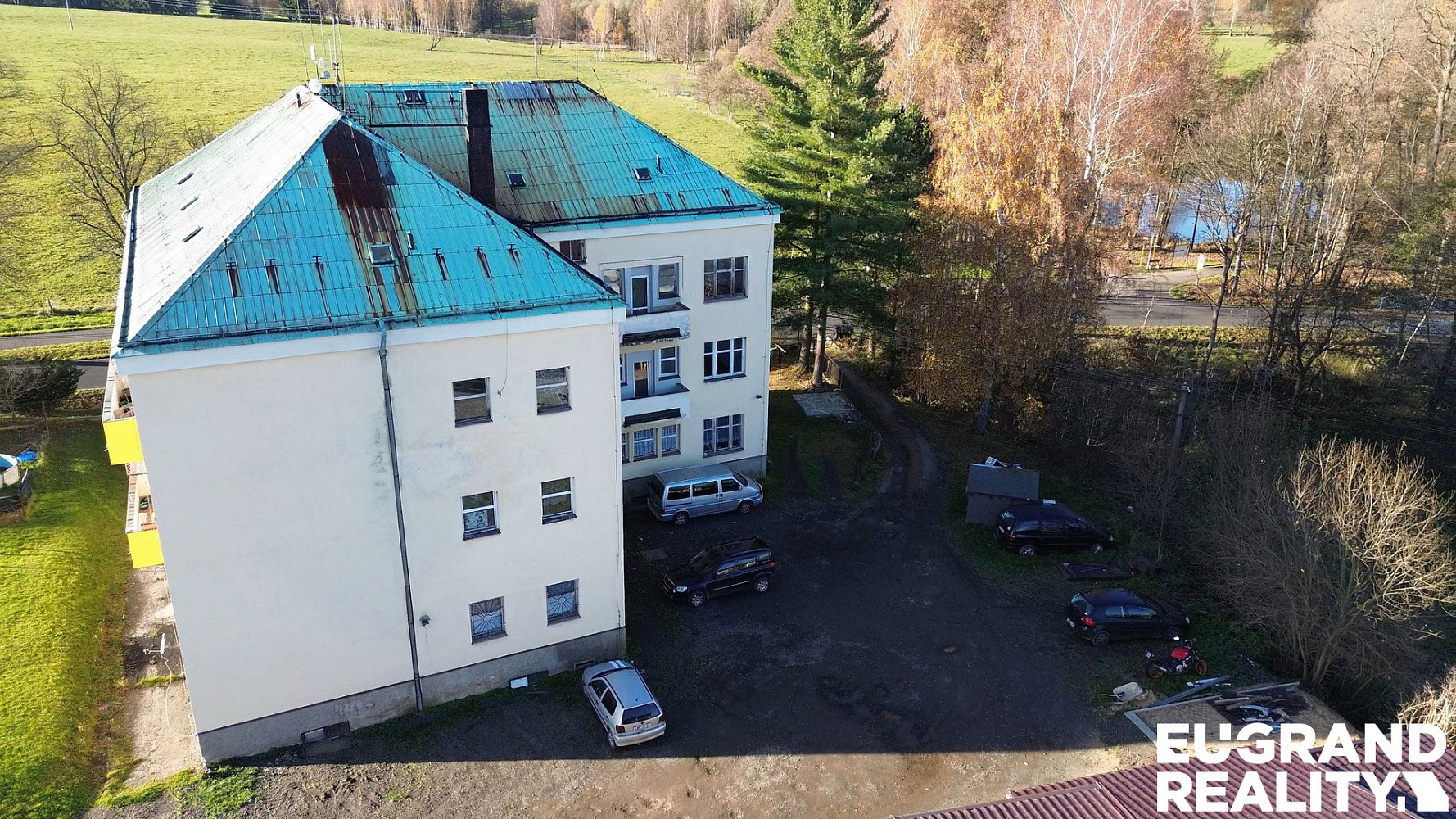 Prodej nájemního domu, činžáku 1 165 m² – fotografie 2