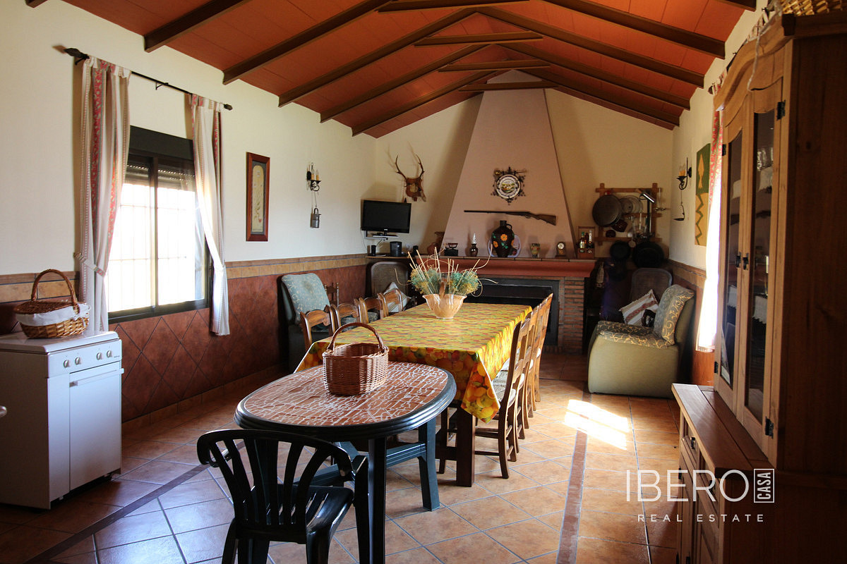 Prodej domu 195 m² s pozemkem 40 000 m² — photo 3