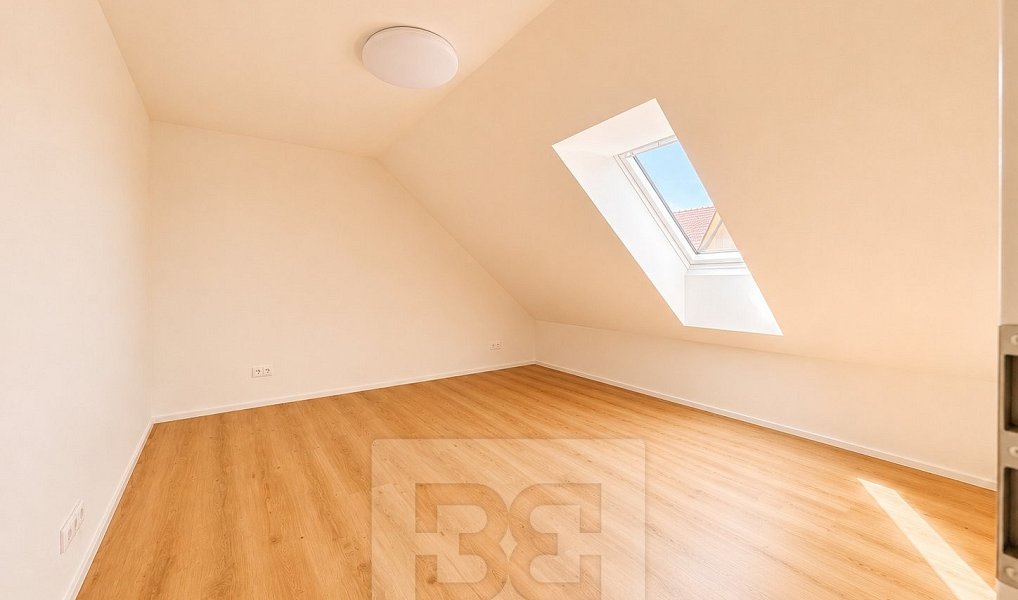 Pronájem bytu 2+1 72 m², Střelice – náhled fotky 6