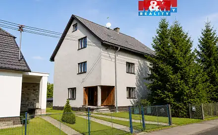 Prodej domu 280 m² s pozemkem 943 m², Podhradní Lhota, okres Kroměříž