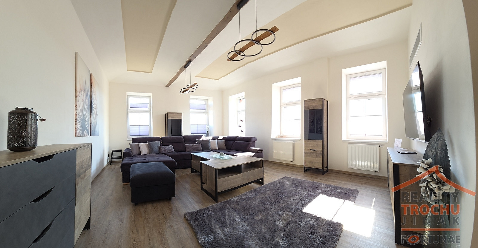 Prodej komerčního objektu (jiného typu) 715 m² — photo 2