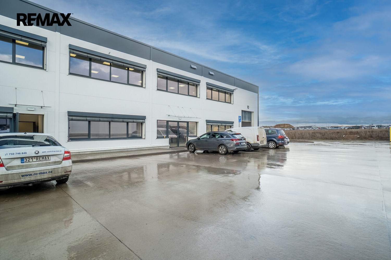Pronájem kanceláře 289 m² – fotografie 2