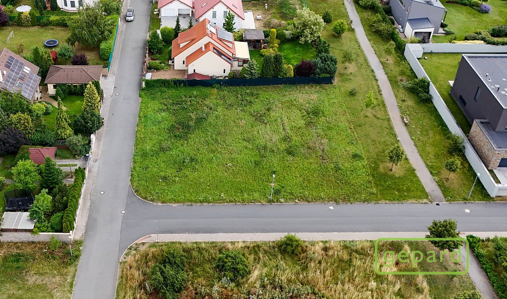 Prodej stavebního pozemku 1 196 m², Jesenice – náhled fotky 7