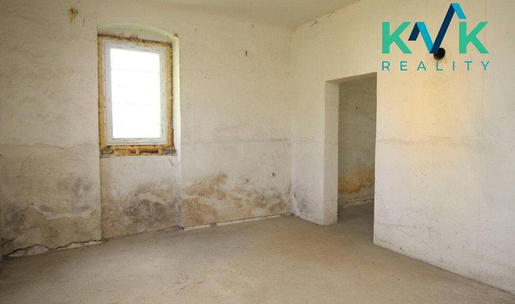 Prodej domu 360 m² s pozemkem 635 m², Plesná – náhled fotky 7