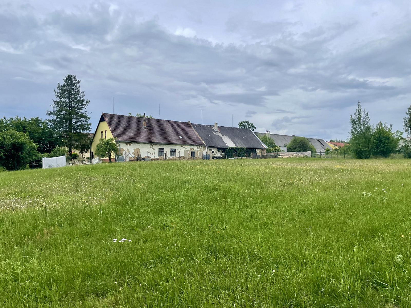 Prodej stavebního pozemku 3 756 m² – fotografie 2
