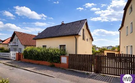 Pronájem domu 174 m² s pozemkem 404 m², Boženy Němcové, Úvaly, okres Praha-východ