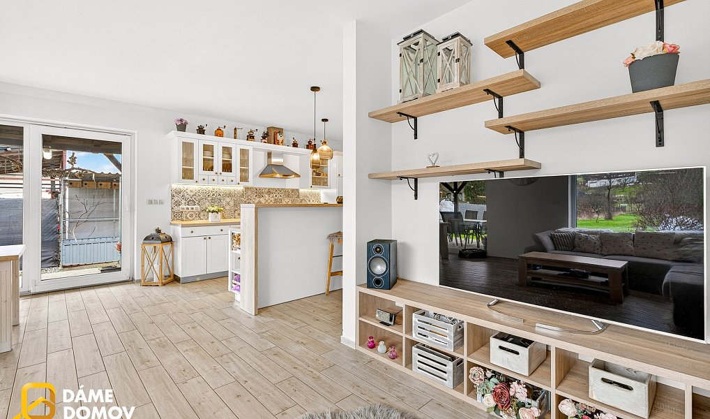 Prodej domu 225 m² s pozemkem 2 037 m², Březolupy – náhled fotky 12