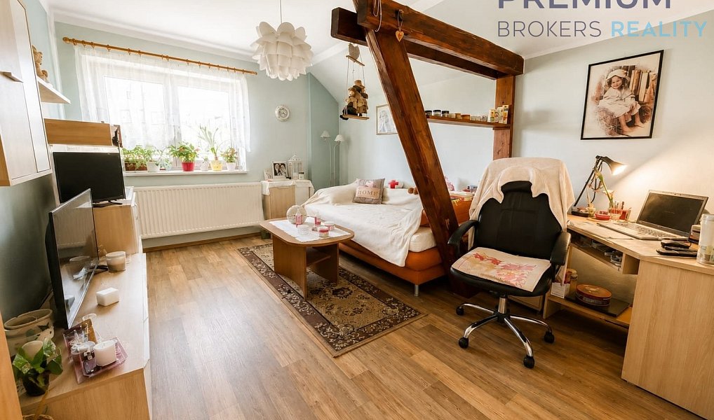 Prodej domu 440 m² s pozemkem 2 313 m², Měrunice – náhled fotky 16