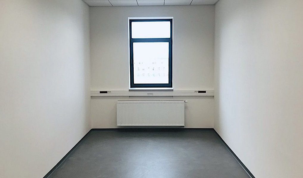 Pronájem kanceláře 553 m², Písek – náhled fotky 4