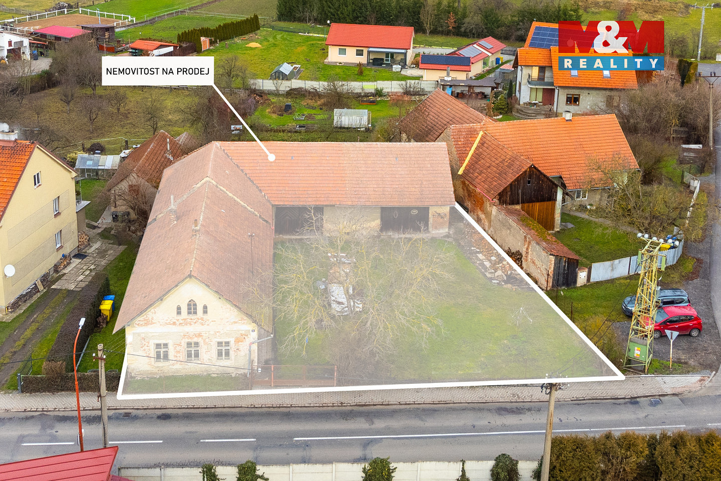 Prodej domu 253 m² s pozemkem 917 m² – pohled 2