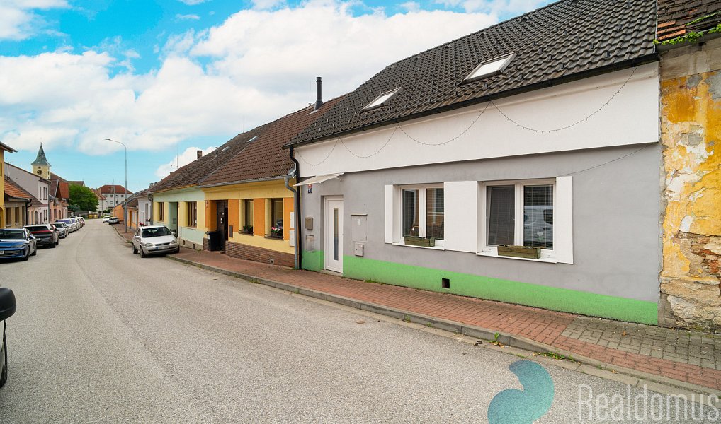 Prodej domu 132 m² s pozemkem 212 m², Lišov – náhled fotky 3