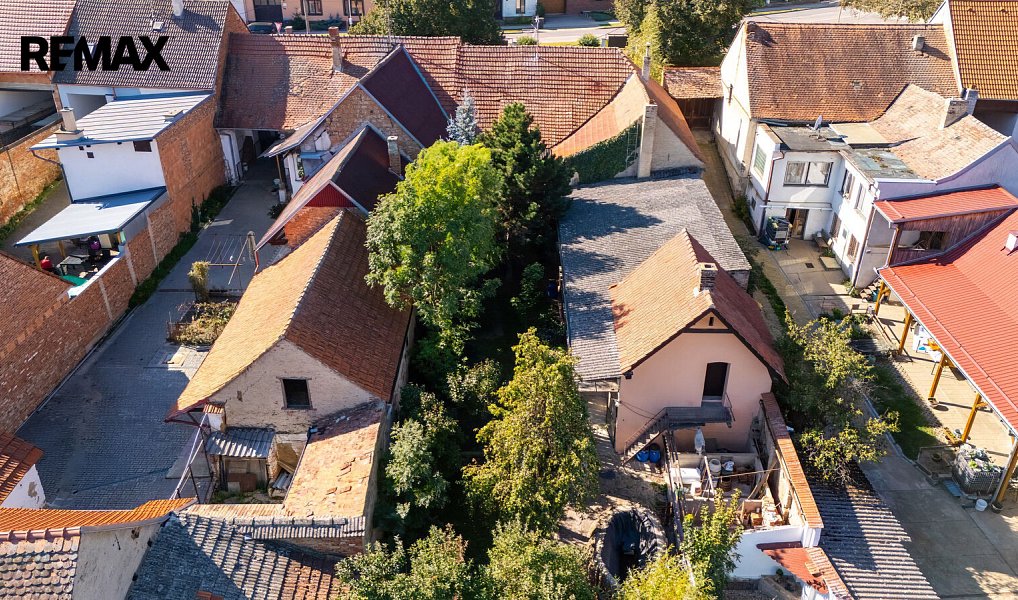 Prodej domu 280 m² s pozemkem 1 208 m², Vémyslice – náhled fotky 38