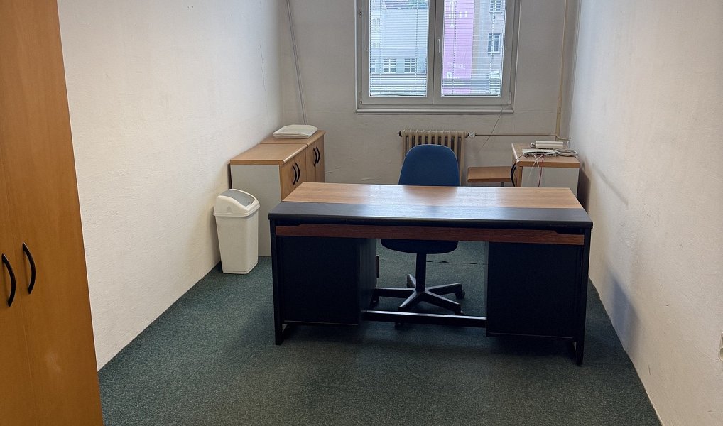 Pronájem kanceláře 16 m², Náchod – náhled fotky 4