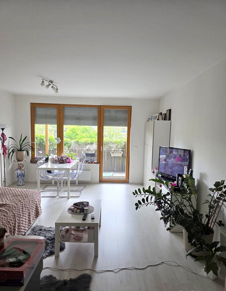 Pronájem bytu 2+kk 62 m² — photo 2