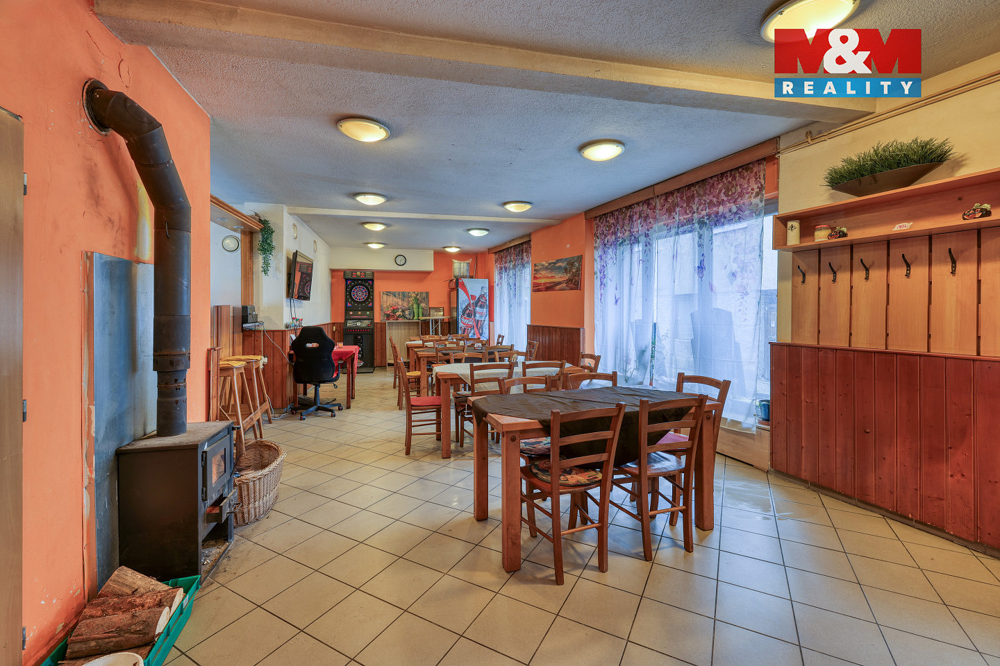 Prodej nájemního domu, činžáku 219 m² — photo 3